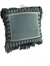 Carica l'immagine nel visualizzatore di Gallery, MAXI CUSCINO FRANGE